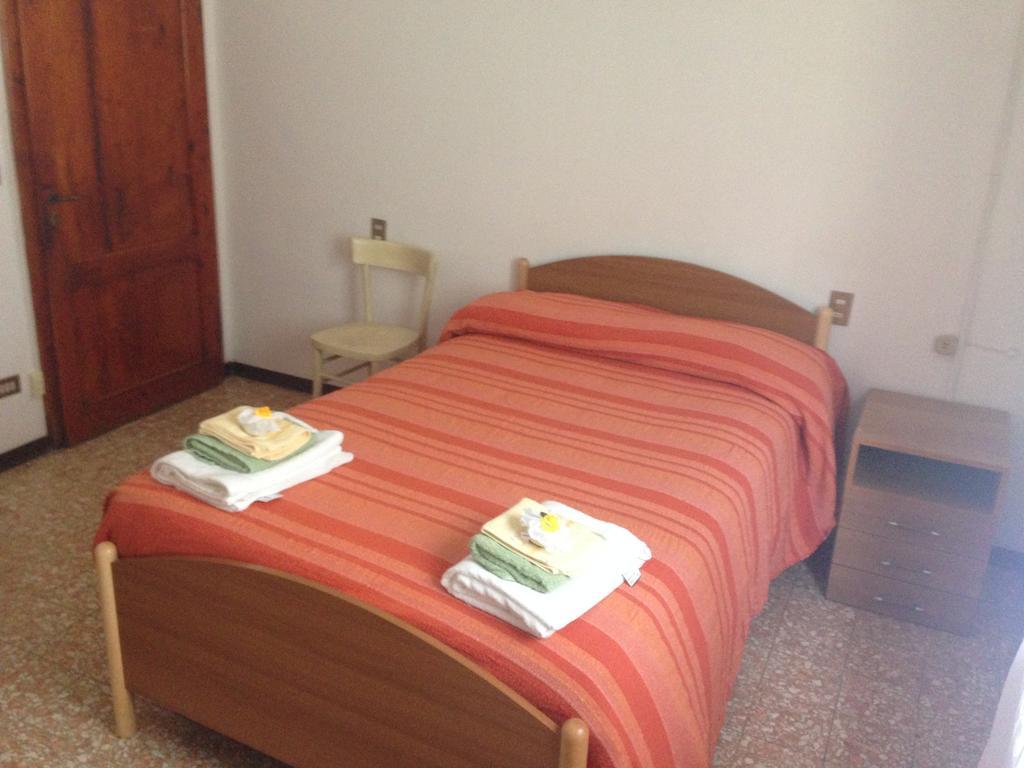 Podere Di Valli Santa Maria a Monte Room photo